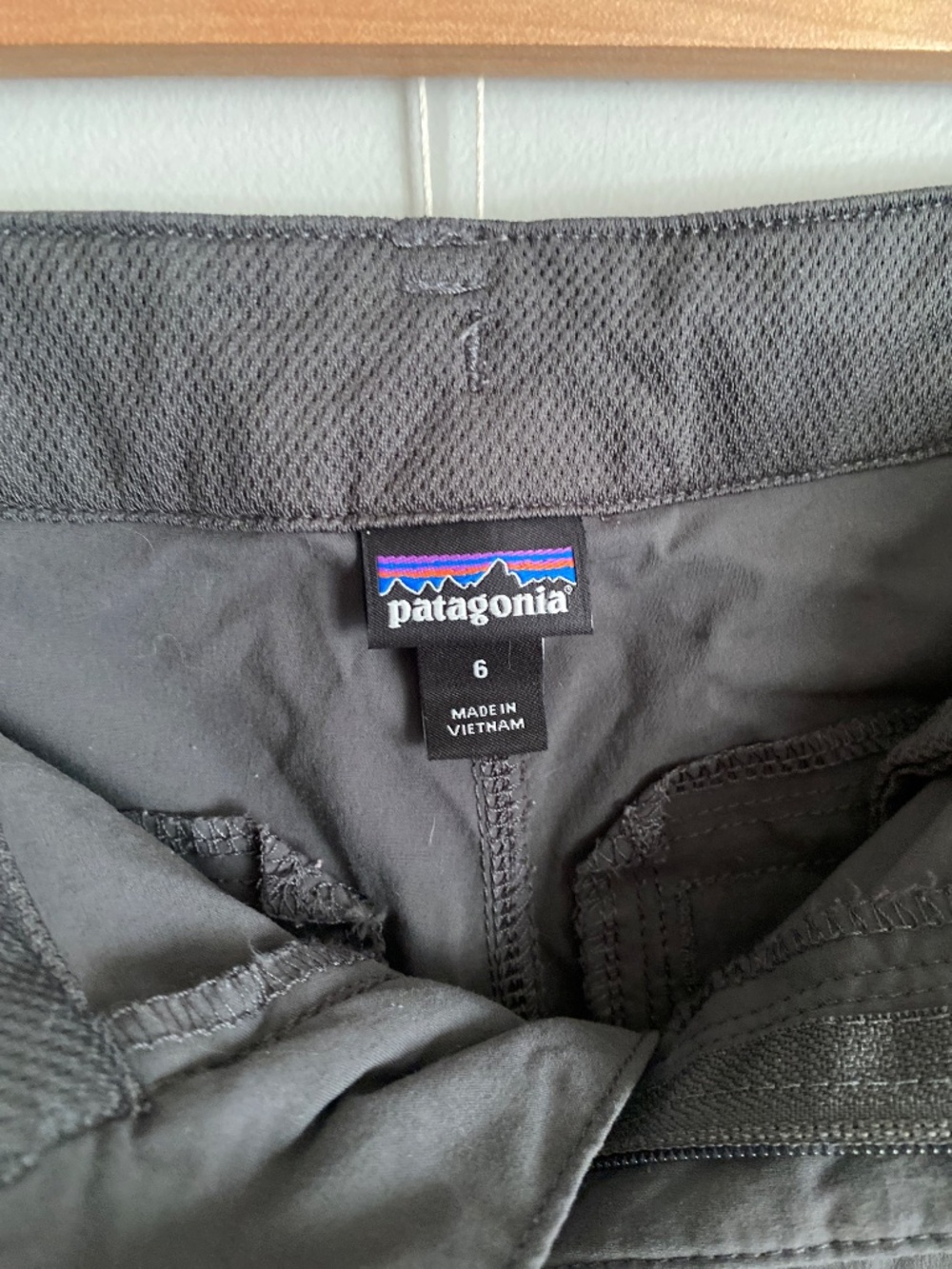 Patagonia Women’s Shorts grey 5” inseam - Picture 6 of 8